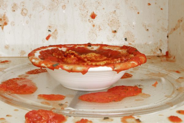 15 Things You Should Never Put In The Microwave
