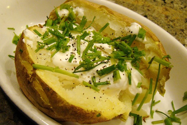 How to Cook a Perfect Baked Potato in the Microwave